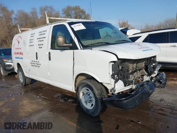 ✅ 2017 Chevrolet Express Cargo • VIN: 1GCWGBFF8H1351757 • Lot: 43738063. Listed on IAAI with 150,892 mi. Free auction sales archive from the USA and detailed vehicle history report at DreamBid. Image 1.