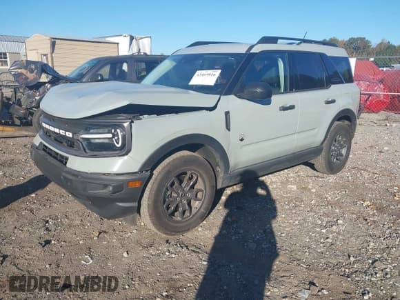✅ 2024 Ford Bronco Sport Big Bend • VIN: 3FMCR9B63RRE10373 • Lot: 43469816. Wystawiony na IAAI z przebiegiem 34 688 mil. Bezpłatny archiwum sprzedaży aukcyjnych z USA i szczegółowy raport historii pojazdu na DreamBid. Zdjęcie 2.