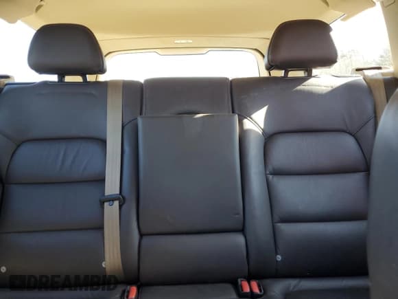 ✅ 2013 Volvo XC70 3.2L • VIN: YV4940BZ0D1147729 • Lot: 42280895. Wystawiony na Copart z przebiegiem Nie podano. Bezpłatny archiwum sprzedaży aukcyjnych z USA i szczegółowy raport historii pojazdu na DreamBid. Zdjęcie 10.