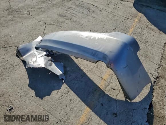 ✅ 2011 Toyota Camry LE • VIN: 4T1BF3EK1BU758553 • Lot: 93765145. Listed on Copart with 252,426 mi. Free auction sales archive from the USA and detailed vehicle history report at DreamBid. Image 12.