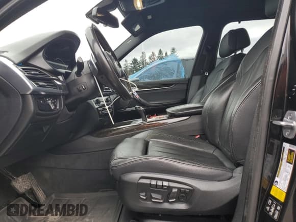 ✅ 2018 BMW X5 xDrive35i • VIN: 5UXKR0C59J0Y01256 • Lot: 92214635. Listed on Copart with 195,720 mi. Free auction sales archive from the USA and detailed vehicle history report at DreamBid. Image 7.