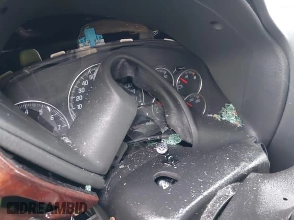 ✅ 2004 GMC Envoy SLE • VIN: 1GKDT13S742294622 • Lot: 41562352. Listed on IAAI with Not provided. Free auction sales archive from the USA and detailed vehicle history report at DreamBid. Image 15.