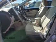 ✅ 2019 Nissan Rogue S • VIN: JN1BJ1CR5KW626135 • Lot: 90639455. Wystawiony na Copart z przebiegiem 75 288 mil. Bezpłatny archiwum sprzedaży aukcyjnych z USA i szczegółowy raport historii pojazdu na DreamBid. Zdjęcie 7.