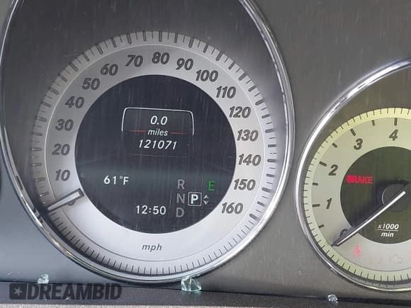 ✅ 2015 Mercedes-Benz GLK 350 • VIN: WDCGG8JB9FG433724 • Lot: 43475732. Listed on IAAI with 121,071 mi. Free auction sales archive from the USA and detailed vehicle history report at DreamBid. Image 15.