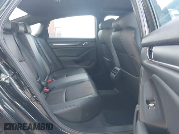 ✅ 2020 Honda Accord Sport • VIN: 1HGCV2F34LA018402 • Lot: 43677764. Wystawiony na IAAI z przebiegiem 92 996 mil. Bezpłatny archiwum sprzedaży aukcyjnych z USA i szczegółowy raport historii pojazdu na DreamBid. Zdjęcie 8.