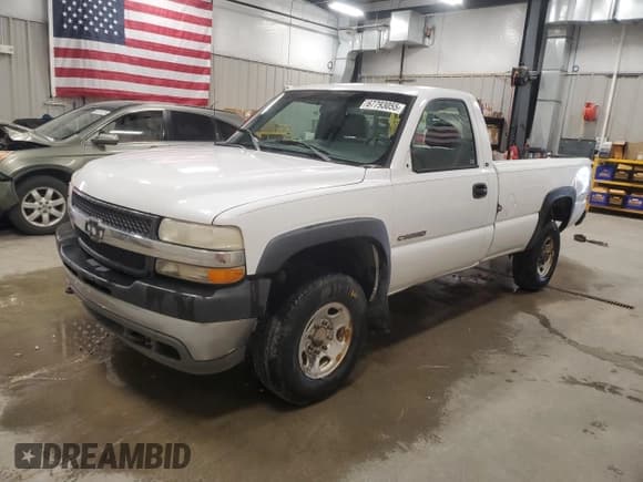 ✅ 2001 Chevrolet Silverado 2500HD • VIN: 1GCHK24G41E236753 • Lot: 67793055. Listed on Copart with 182,875 mi. Free auction sales archive from the USA and detailed vehicle history report at DreamBid. Image 1.