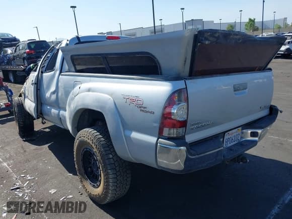 ✅ 2010 Toyota Tacoma • VIN: 5TEUU4EN5AZ706934 • Lot: 42620011. Listed on IAAI with 102,469 mi. Free auction sales archive from the USA and detailed vehicle history report at DreamBid. Image 3.