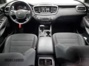 ✅ 2020 Kia Sorento LX • VIN: 5XYPG4A50LG638047 • Лот: 87639825. Опубликован ранее на Copart с пробегом 56 583 миль. Бесплатный доступ к архиву аукционных продаж из США и подробный отчёт об истории автомобиля на DreamBid. Изображение 8.