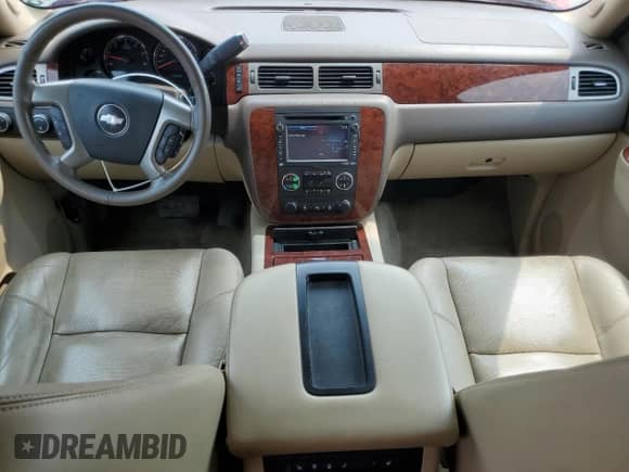 2013 Chevrolet Tahoe LTZ z VIN 1GNSKCE06DR211595, wystawiony jako Copart lot #67392565 z przebiegiem 202 317 mil mil oraz Szkoda całkowita • Salvage title. Historia ofert i sprzedaży dostępna na DreamBid. Obrazek 8.