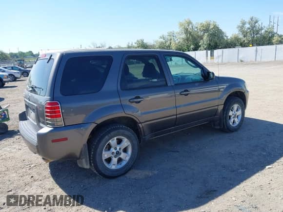 2006 Mercury Mariner Luxury с VIN 4M2CU57116KJ19454, выставлен на аукционе IAAI как лот 42436725 с пробегом 244 689 миль миль и . История ставок и продаж доступна на DreamBid. Изображение 4.