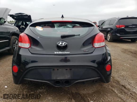 ✅ 2015 Hyundai Veloster Turbo • VIN: KMHTC6AE7FU231573 • Lot: 68870604. Wystawiony na Copart z przebiegiem 136 310 mil. Bezpłatny archiwum sprzedaży aukcyjnych z USA i szczegółowy raport historii pojazdu na DreamBid. Zdjęcie 6.
