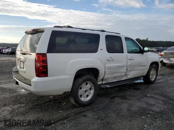 ✅ 2013 Chevrolet Suburban LT • VIN: 1GNSCJE06DR203594 • Lot: 63114724. Wystawiony na Copart z przebiegiem 263 456 mil. Bezpłatny archiwum sprzedaży aukcyjnych z USA i szczegółowy raport historii pojazdu na DreamBid. Zdjęcie 3.