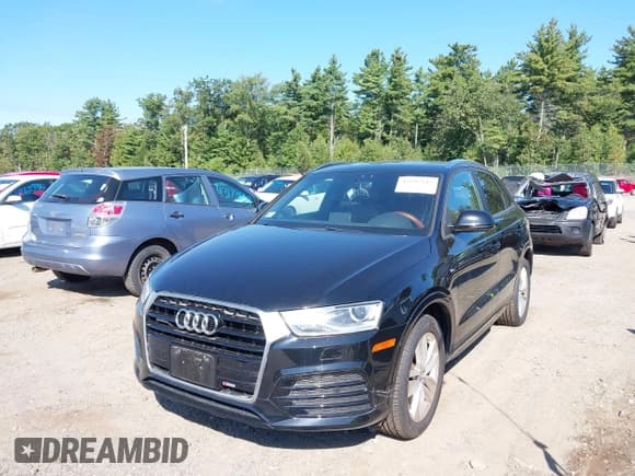 ✅ 2018 Audi Q3 Premium • VIN: WA1ECCFS8JR003551 • Lot: 43197217. Wystawiony na IAAI z przebiegiem 67 579 mil. Bezpłatny archiwum sprzedaży aukcyjnych z USA i szczegółowy raport historii pojazdu na DreamBid. Zdjęcie 18.