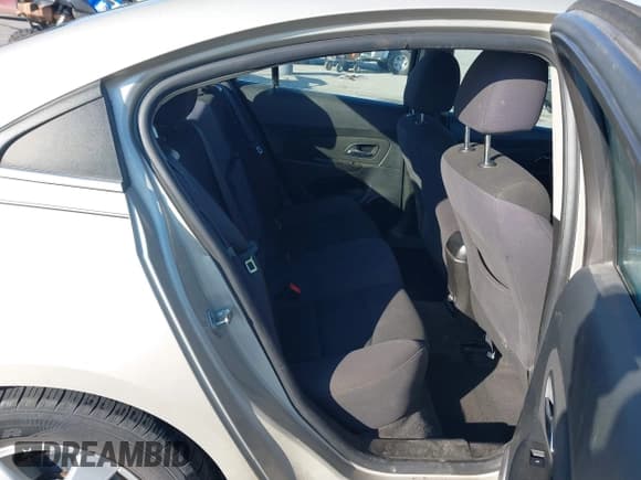 ✅ 2014 Chevrolet Cruze 1LT • VIN: 1G1PC5SB3E7158003 • Lot: 43581496. Listed on IAAI with 139,010 mi. Free auction sales archive from the USA and detailed vehicle history report at DreamBid. Image 8.