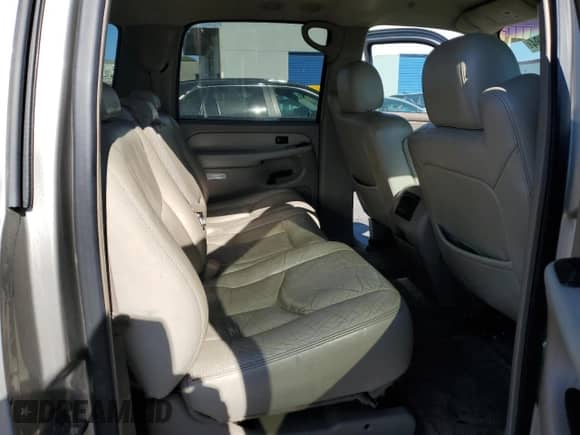 2003 Chevrolet Suburban LT с VIN 3GNEC16T83G219798, выставлен на аукционе Copart как лот 73241684 с пробегом 170 824 миль миль и Списание • Salvage title. История ставок и продаж доступна на DreamBid. Изображение 11.