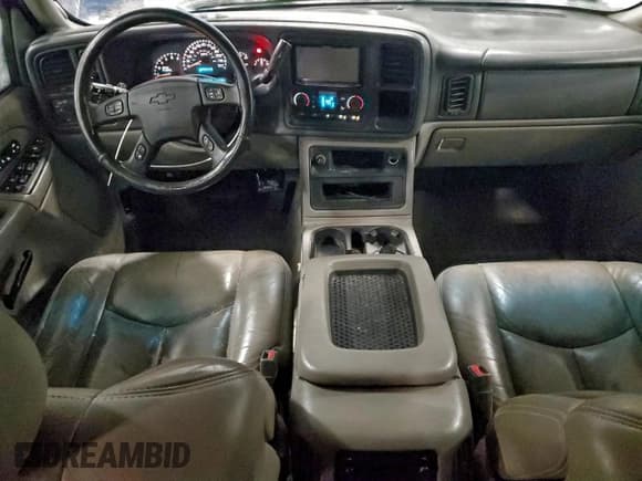 ✅ 2005 Chevrolet Avalanche Z71 • VIN: 3GNEK12Z65G119571 • Лот: 95570335. Опубликован ранее на Copart с пробегом 325 818 миль. Бесплатный доступ к архиву аукционных продаж из США и подробный отчёт об истории автомобиля на DreamBid. Изображение 8.