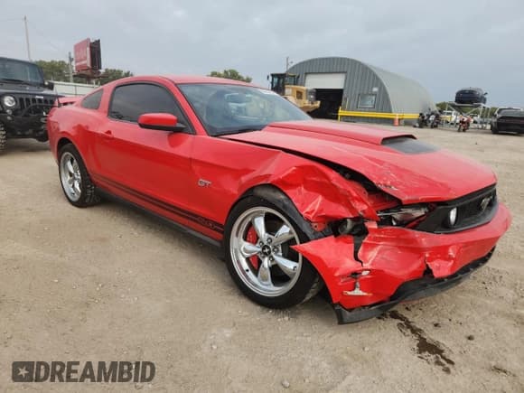 ✅ 2012 Ford Mustang GT Premium • VIN: 1ZVBP8CF4C5249330 • Lot: 85550595. Listed on Copart with 120,474 mi. Free auction sales archive from the USA and detailed vehicle history report at DreamBid. Image 4.
