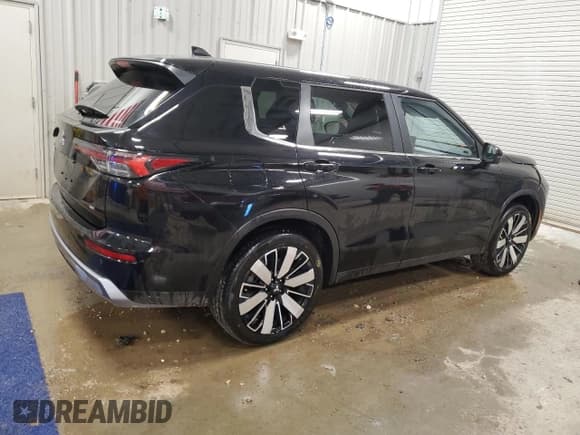 ✅ 2025 Mitsubishi Outlander SE • VIN: JA4J4VA88SZ037588 • Lot: 84198475. Listed on Copart with 6,345 mi. Free auction sales archive from the USA and detailed vehicle history report at DreamBid. Image 3.