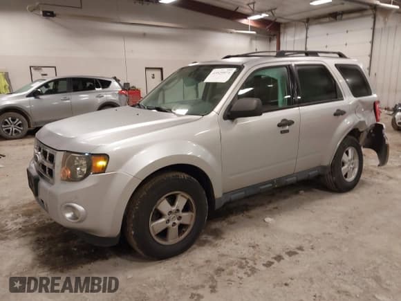 ✅ 2010 Ford Escape XLT • VIN: 1FMCU0D72AKD21628 • Lot: 43529971. Listed on IAAI with 191,450 mi. Free auction sales archive from the USA and detailed vehicle history report at DreamBid. Image 17.