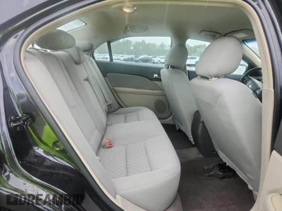 ✅ 2012 Ford Fusion S • VIN: 3FAHP0GAXCR445868 • Лот: 64950395. Опубликован ранее на Copart с пробегом 121 106 миль. Бесплатный доступ к архиву аукционных продаж из США и подробный отчёт об истории автомобиля на DreamBid. Изображение 10.