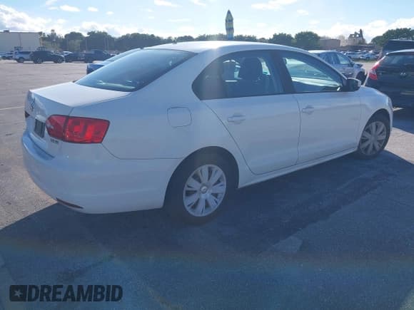 ✅ 2011 Volkswagen Jetta SE • VIN: 3VWBX7AJ6BM114201 • Лот: 43914620. Опубликован ранее на IAAI с пробегом 100 580 миль. Бесплатный доступ к архиву аукционных продаж из США и подробный отчёт об истории автомобиля на DreamBid. Изображение 4.