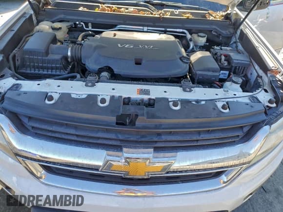 ✅ 2018 Chevrolet Colorado 2WD Work Truck • VIN: 1GCGSBEN5J1102673 • Lot: 94310535. Wystawiony na Copart z przebiegiem 99 593 mil. Bezpłatny archiwum sprzedaży aukcyjnych z USA i szczegółowy raport historii pojazdu na DreamBid. Zdjęcie 11.