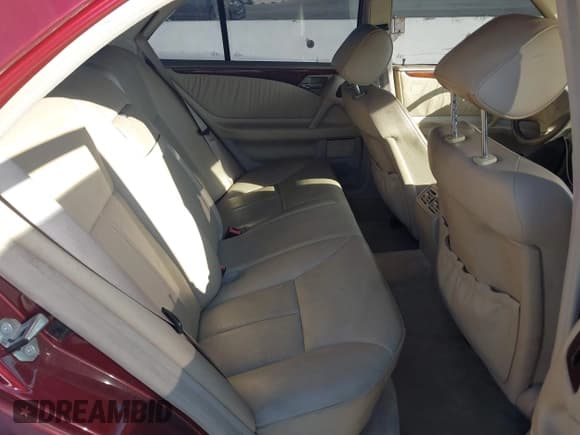 ✅ 1999 Mercedes-Benz E 320 • VIN: WDBJF65H8XA802416 • Лот: 43608738. Опубликован ранее на IAAI с пробегом 177 428 миль. Бесплатный доступ к архиву аукционных продаж из США и подробный отчёт об истории автомобиля на DreamBid. Изображение 8.