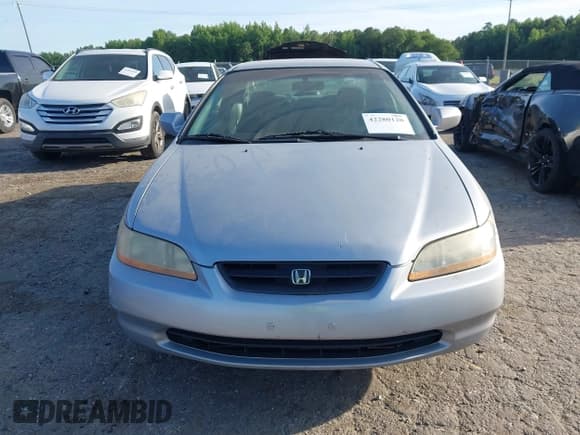 ✅ 2000 Honda Accord LX • VIN: 1HGCG3147YA004016 • Lot: 42280120. Listed on IAAI with 290,642 mi. Free auction sales archive from the USA and detailed vehicle history report at DreamBid. Image 6.