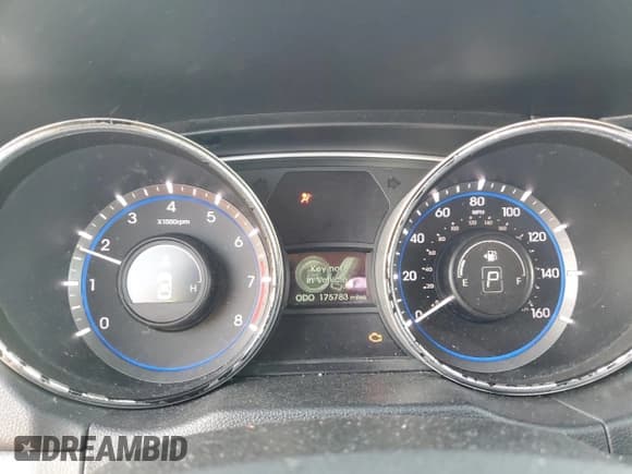 ✅ 2013 Hyundai Sonata SE • VIN: 5NPEC4AC2DH795655 • Lot: 76769834. Listed on Copart with 175,783 mi. Free auction sales archive from the USA and detailed vehicle history report at DreamBid. Image 9.