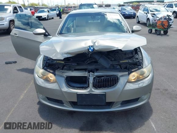 ✅ 2009 BMW 3 Series 328i • VIN: WBAWL13519PX23520 • Lot: 42675610. Wystawiony na IAAI z przebiegiem 92 945 mil. Bezpłatny archiwum sprzedaży aukcyjnych z USA i szczegółowy raport historii pojazdu na DreamBid. Zdjęcie 6.