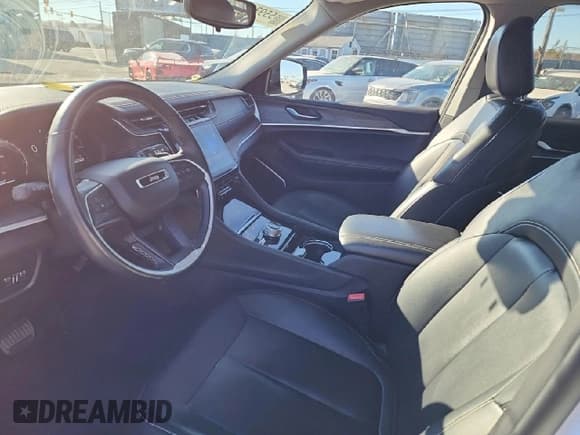 ✅ 2022 Jeep Grand Cherokee Limited • VIN: 1C4RJKBG8N8512642 • Lot: 61804675. Listed on Copart with 23,253 mi. Free auction sales archive from the USA and detailed vehicle history report at DreamBid. Image 7.