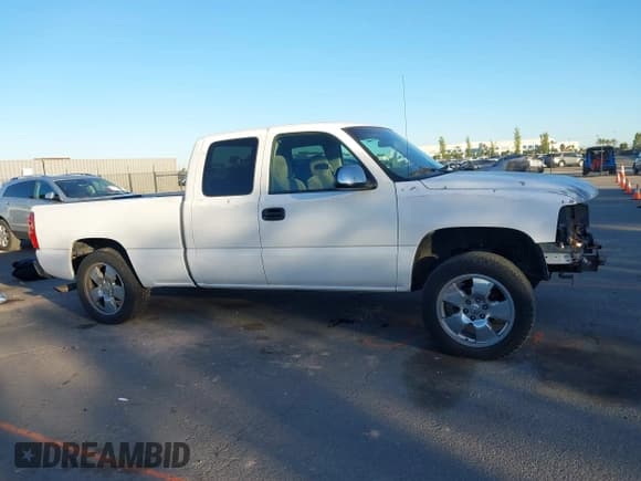 ✅ 2000 Chevrolet Silverado 1500 • VIN: 2GCEC19V4Y1290051 • Lot: 43547758. Listed on IAAI with 245,562 mi. Free auction sales archive from the USA and detailed vehicle history report at DreamBid. Image 14.