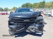 ✅ 2019 Chevrolet Silverado 1500 RST • VIN: 1GCRYEED0KZ365365 • Lot: 43261924. Wystawiony na IAAI z przebiegiem 70 192 mil. Bezpłatny archiwum sprzedaży aukcyjnych z USA i szczegółowy raport historii pojazdu na DreamBid. Zdjęcie 12.