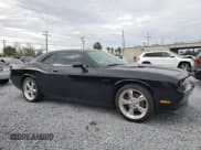 ✅ 2010 Dodge Challenger R/T Classic • VIN: 2B3CJ5DT8AH157348 • Lot: 88992875. Wystawiony na Copart z przebiegiem Nie podano. Bezpłatny archiwum sprzedaży aukcyjnych z USA i szczegółowy raport historii pojazdu na DreamBid. Zdjęcie 4.