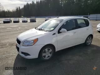 ✅ 2010 Chevrolet Aveo 1LT • VIN: KL1TD6DE6AB090892 • Lot: 46935725. Wystawiony na Copart z przebiegiem 82 632 mil. Bezpłatny archiwum sprzedaży aukcyjnych z USA i szczegółowy raport historii pojazdu na DreamBid. Zdjęcie 1.