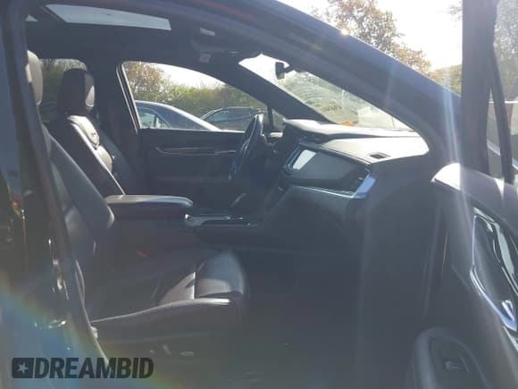 ✅ 2017 Cadillac XT5 Luxury AWD • VIN: 1GYKNDRS0HZ104091 • Lot: 43683401. Listed on IAAI with 121,187 mi. Free auction sales archive from the USA and detailed vehicle history report at DreamBid. Image 5.