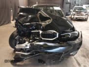 ✅ 2025 BMW 3 Series 330i xDrive • VIN: 3MW89CW08S8F24309 • Lot: 42125993. Wystawiony na IAAI z przebiegiem 457 mil. Bezpłatny archiwum sprzedaży aukcyjnych z USA i szczegółowy raport historii pojazdu na DreamBid. Zdjęcie 13.