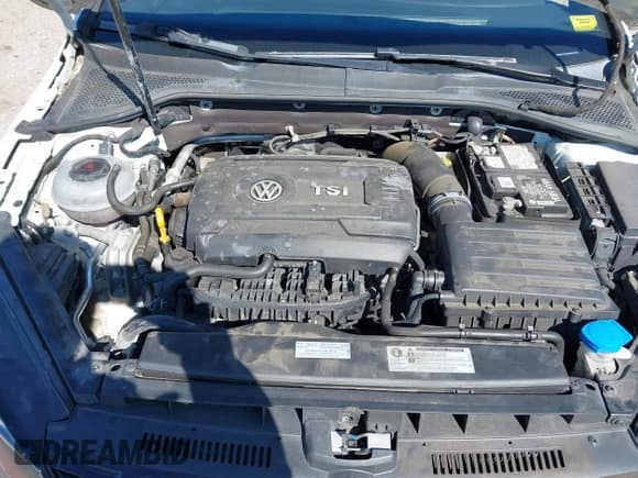 ✅ 2019 Volkswagen Golf GTI S • VIN: 3VW6T7AU2KM016435 • Lot: 41816779. Wystawiony na IAAI z przebiegiem 71 391 mil. Bezpłatny archiwum sprzedaży aukcyjnych z USA i szczegółowy raport historii pojazdu na DreamBid. Zdjęcie 10.