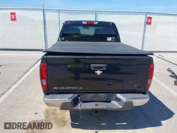 ✅ 2005 Chevrolet Colorado 1SE LS Z71 • VIN: 1GCDS136158289870 • Lot: 43173533. Listed on IAAI with 231,880 mi. Free auction sales archive from the USA and detailed vehicle history report at DreamBid. Image 17.