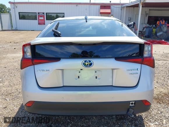 ✅ 2019 Toyota Prius L Eco • VIN: JTDKARFU8K3102460 • Lot: 43171346. Listed on IAAI with 71,434 mi. Free auction sales archive from the USA and detailed vehicle history report at DreamBid. Image 16.