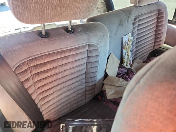 ✅ 1995 Jeep Grand Cherokee Laredo • VIN: 1J4GZ58Y3SC750824 • Lot: 82653165. Listed on Copart with 285,077 mi. Free auction sales archive from the USA and detailed vehicle history report at DreamBid. Image 11.