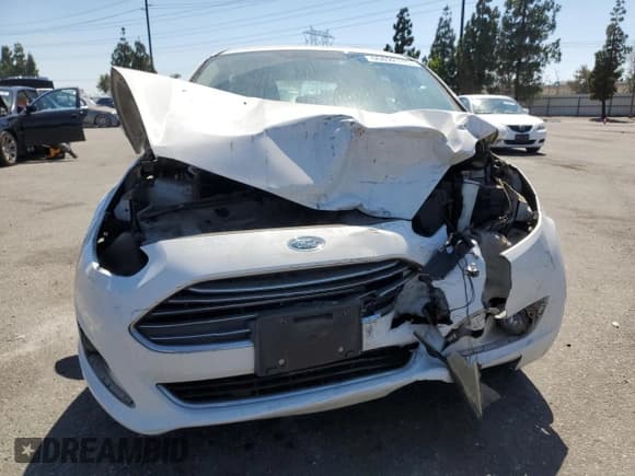 ✅ 2014 Ford Fiesta Titanium • VIN: 3FADP4FJXEM240963 • Lot: 66892115. Wystawiony na Copart z przebiegiem Nie podano. Bezpłatny archiwum sprzedaży aukcyjnych z USA i szczegółowy raport historii pojazdu na DreamBid. Zdjęcie 5.