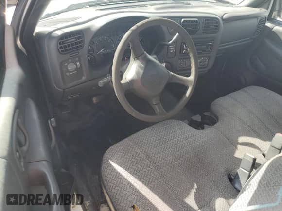 2001 Chevrolet S-10 с VIN 1GCCS145118257545, выставлен на аукционе Copart как лот 77976294 с пробегом 68 675 миль миль и На запчасти • Non repairable. История ставок и продаж доступна на DreamBid. Изображение 8.
