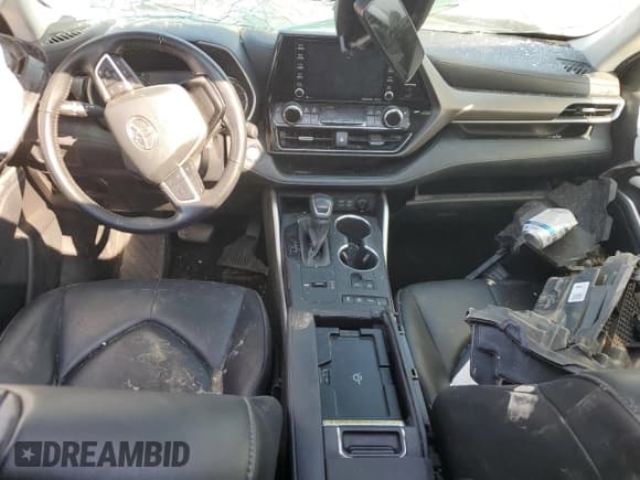 ✅ 2022 Toyota Highlander Hybrid XLE • VIN: 5TDHBRCH4NS560689 • Lot: 68609585. Wystawiony na Copart z przebiegiem 63 784 mil. Bezpłatny archiwum sprzedaży aukcyjnych z USA i szczegółowy raport historii pojazdu na DreamBid. Zdjęcie 8.