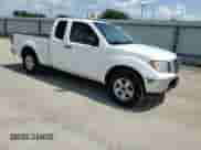 2011 Nissan Frontier SV z VIN 1N6AD0CU6BC422361, wystawiony jako Copart lot #70006725 z przebiegiem 164 458 mil mil oraz Szkoda całkowita • Salvage title. Historia ofert i sprzedaży dostępna na DreamBid. Obrazek 13.