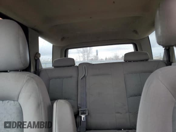 ✅ 2007 Saturn VUE I4 • VIN: 5GZCZ33D57S872948 • Lot: 53407225. Wystawiony na Copart z przebiegiem 221 932 mil. Bezpłatny archiwum sprzedaży aukcyjnych z USA i szczegółowy raport historii pojazdu na DreamBid. Zdjęcie 10.