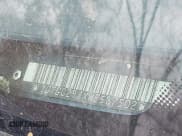 ✅ 1998 GMC Sierra 2500 • VIN: 1GTGC29JXWE537502 • Lot: 43684921. Wystawiony na IAAI z przebiegiem 94 021 mil. Bezpłatny archiwum sprzedaży aukcyjnych z USA i szczegółowy raport historii pojazdu na DreamBid. Zdjęcie 9.