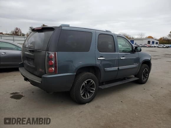 ✅ 2007 GMC Yukon Denali • VIN: 1GKFK63877J267461 • Lot: 90295675. Wystawiony na Copart z przebiegiem 195 611 mil. Bezpłatny archiwum sprzedaży aukcyjnych z USA i szczegółowy raport historii pojazdu na DreamBid. Zdjęcie 3.
