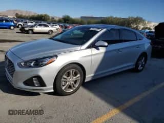 2019 Hyundai Sonata SEL с VIN 5NPE34AF0KH779185, выставлен на аукционе Copart как лот 80380185 с пробегом 38 698 миль миль и На запчасти • Non repairable. История ставок и продаж доступна на DreamBid. Изображение 1.