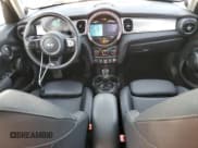 ✅ 2022 MINI Hardtop 4 Door Cooper S • VIN: WMW53DK08N2P67489 • Lot: 66944235. Wystawiony na Copart z przebiegiem 73 328 mil. Bezpłatny archiwum sprzedaży aukcyjnych z USA i szczegółowy raport historii pojazdu na DreamBid. Zdjęcie 8.
